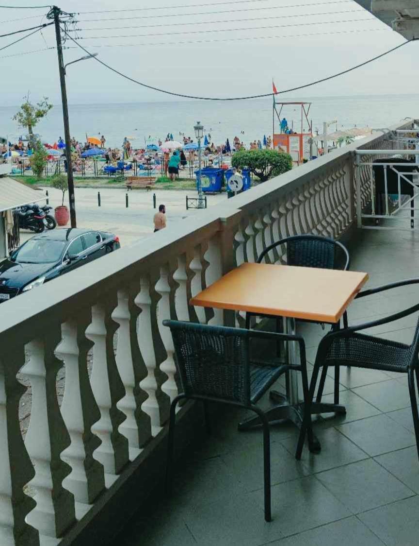 Iliana Hotel Paralia Экстерьер фото